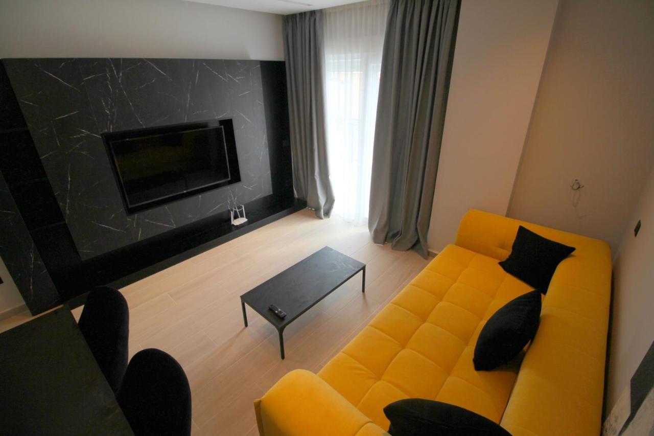"The View" Luxury Apartments Sarandë エクステリア 写真