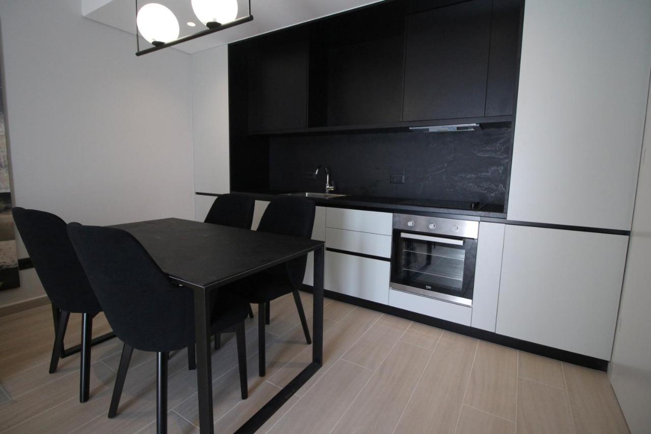 "The View" Luxury Apartments Sarandë エクステリア 写真